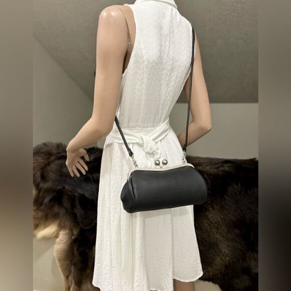 Black Togo Cowhide Leather Handmade Kisslock Baguette Bag With 3 Strap Styles - Picture 8 of 16